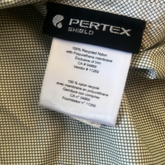 MEC windbreaker/ shell & t-shirt combo - Picture 4 of 17